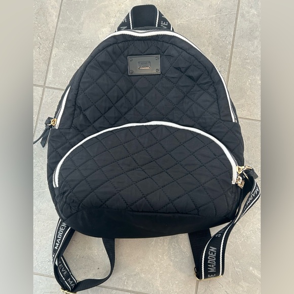 STEVE MADDEN QUILTED NYLON BACKPACK/PURSE - Picture 5 of 15
